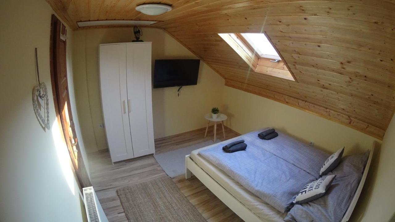 Black & White Apartments - White Eger Luaran gambar